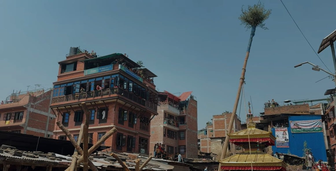 Erection of handless Yoshin Pole